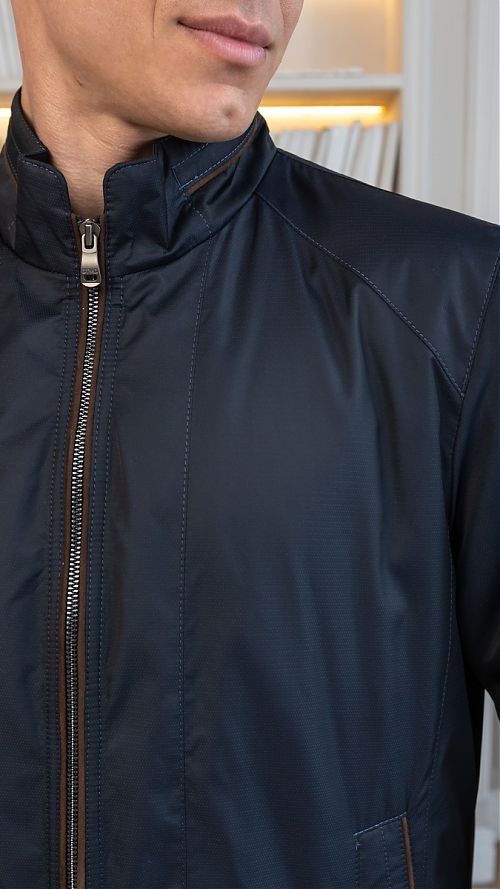 Фото Мужская куртка демисезонная  синяя укороченная