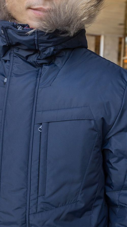 Фото Мужская зимняя куртка с капюшоном и натуральным мехом