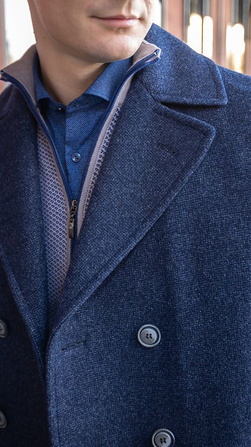 Фото Синее мужское демисезонное пальто