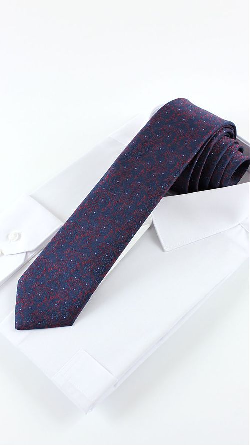 Фото Темно-синий мужской классический галстук