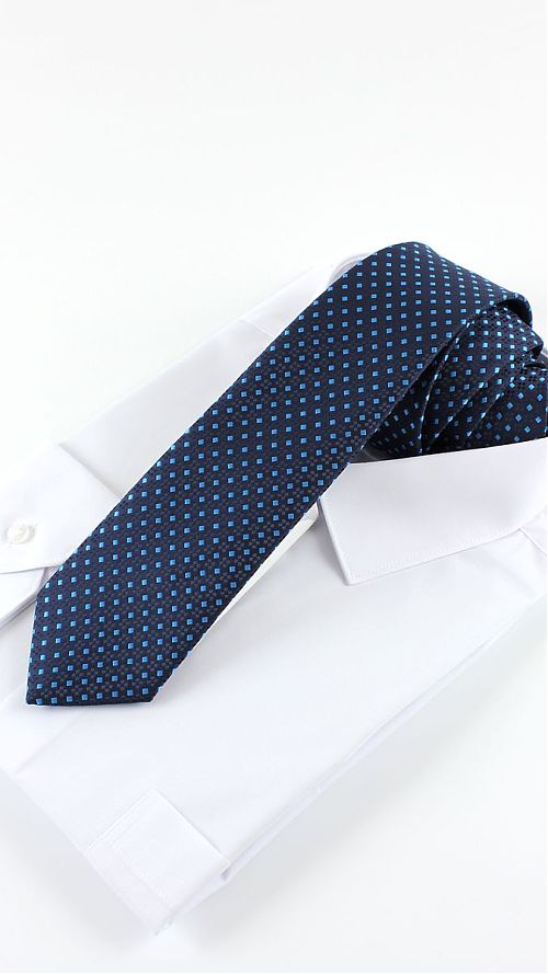 Фото Синий мужской галстук с голубым принтом