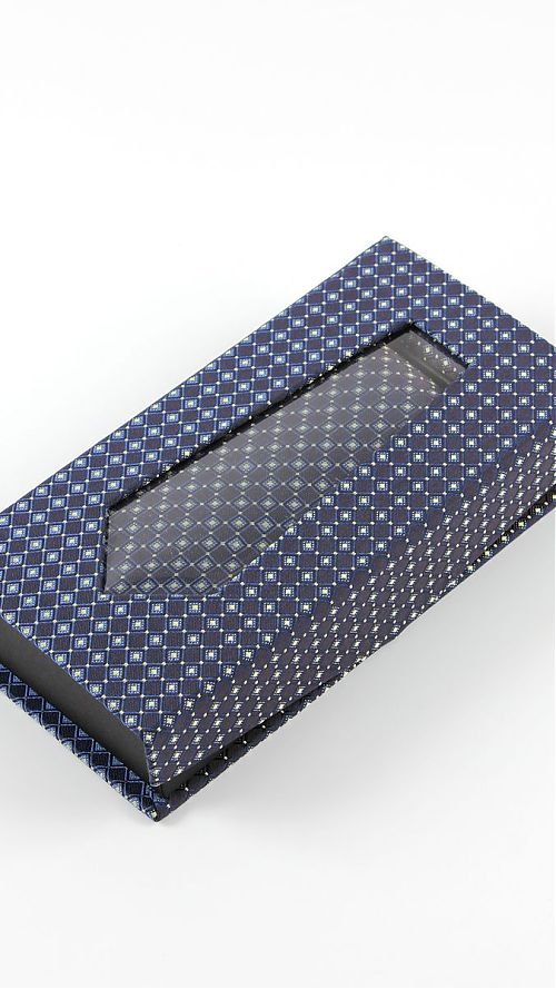 Фото Темно-синий галстук в подарочной упаковке