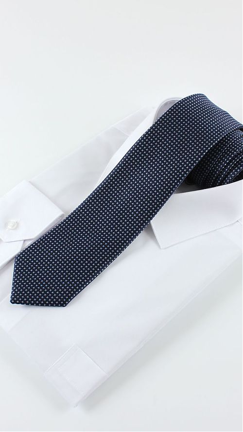 Фото Темно-синий мужской галстук