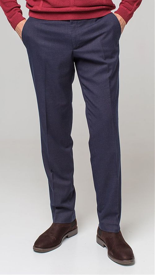 Фото Мужские темно-синие брюки прямого кроя