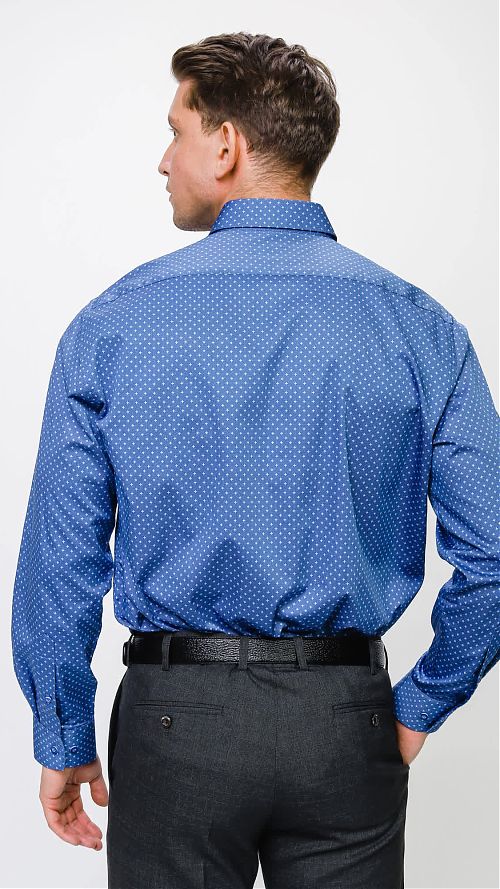 Фото Синяя мужская рубашка прямого кроя 