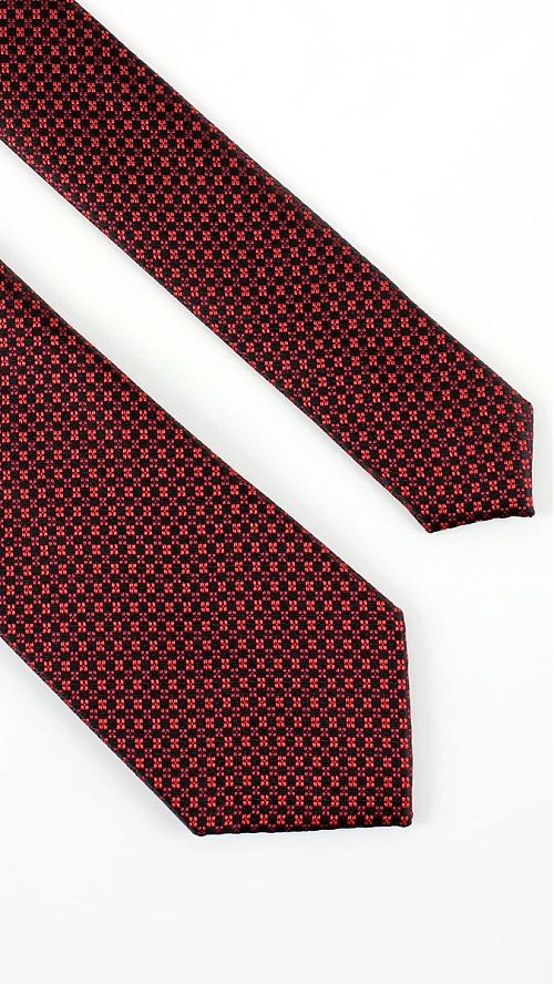 Фото Бордовый мужской галстук в классическом стиле