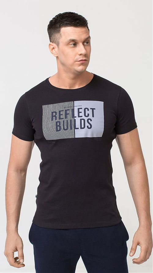 Фото Черная мужская футболка с принтом