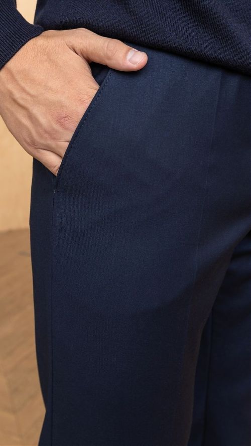 Фото Классические темно синие брюки