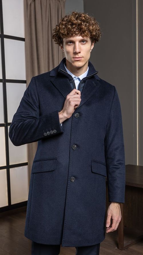 Фото Утепленное пальто в классическом стиле